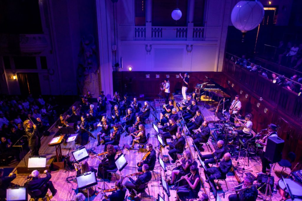 V Obecním domě zazní největší světové popové hity v jedinečné koncertní show se symfonickým orchestrem