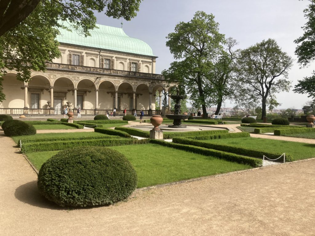 Královská zahrada Pražského hradu se promění v jedinečnou Garden Party