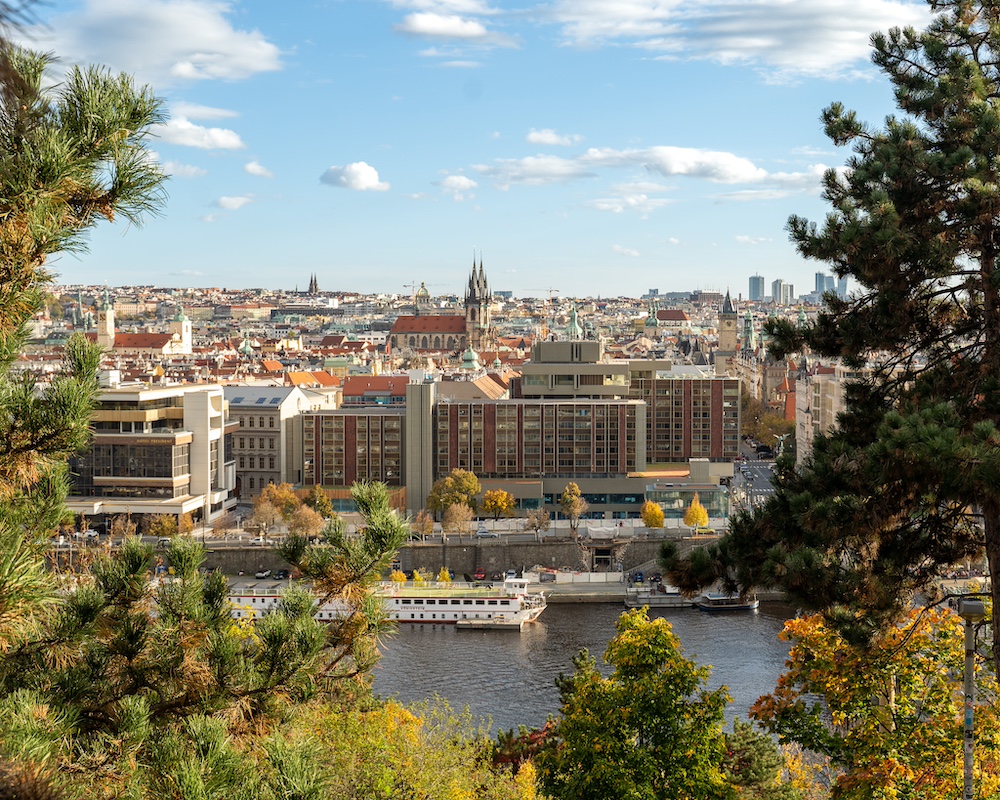 Pražská Pařížská: Hotel Fairmont Golden Prague se otevře v Pařížské ulici již na jaře