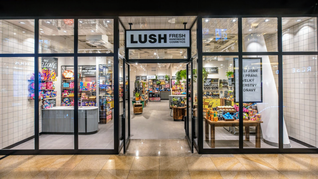 LUSH PALLADIUM: Oslavte svátek všech zamilovaných s Lush!