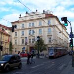 České muzeum hudby a Karmelitská ulice s tramvají na archivní fotografii z roku 2010