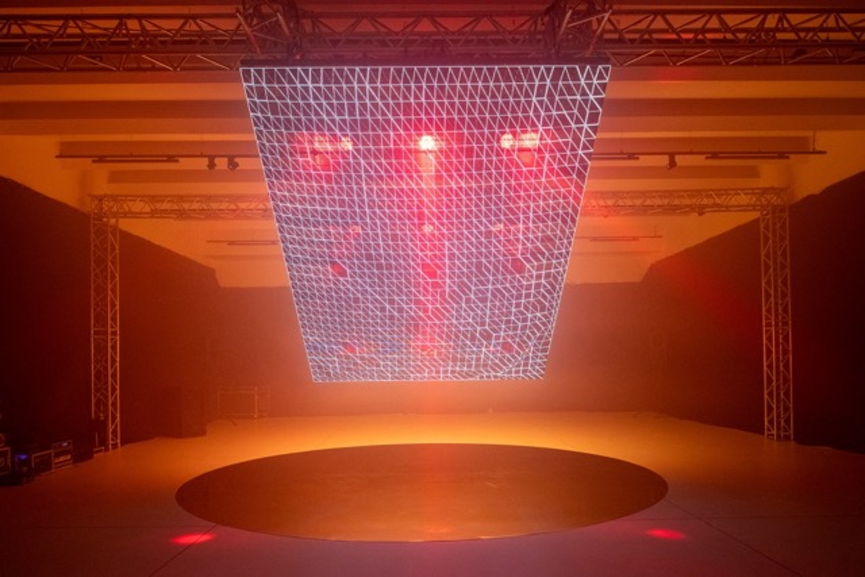 X Kinetic Techno Sculpture. Foto: Réthey Prikkel Tamás / Signal Festival.